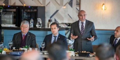 SOYER SENDİKACILARA 'SİZİN YAŞADIĞINIZ SORUN BENİM SORUNUM'DEDİ