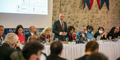 TUNÇ SOYER'İN AKLINA 'YEREL BASIN' GELDİ..TOPLANTI YAPTI...