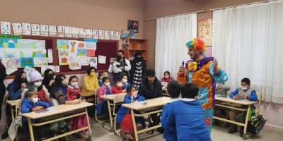 EGELİ GENÇLER SANATI KÖYLERE TAŞIYOR