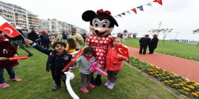 İZMİR BÜYÜKŞEHİR'İN 23 NİSAN KUTLAMALARINI KAÇIRMAYIN!