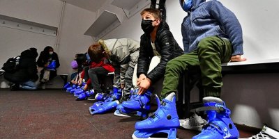 KADİFEKALELİ ÇOCUKLARA KARNE HEDİYESİ