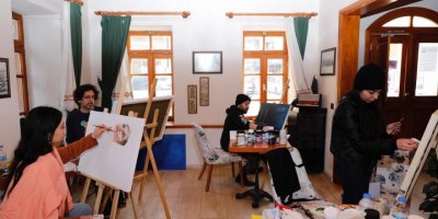 SEFERİHİSAR BELEDİYESİ RESİM ÇALIŞTAYI DÜZENLİYOR