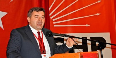 ÇEŞME'DE BÜYÜK KAVGA.. BELEDİYENİN VİLLASINDA OTURURKEN UTANMADIN MI?