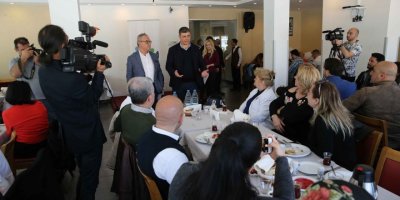 KARŞIYAKA BELEDİYE BAŞKANI TUGAY 'İŞ DÜNYASI' İLE BULUŞTU