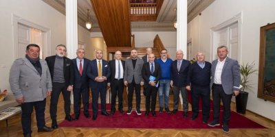 İZMİR KULÜPLERİNE 30 MİLYON LİRALIK DESTEK