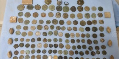 BORNOVA'DA TARİHİ ESER OPERASYONU. ÇOK SAYIDA TARİHİ ESER ELE GEÇİRİLDİ