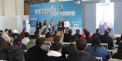 GASTRONOMİNİN USTALARI EGE ÜNİVERSİTESİ'NDE ÖĞRENCİLERLE BULUŞTU