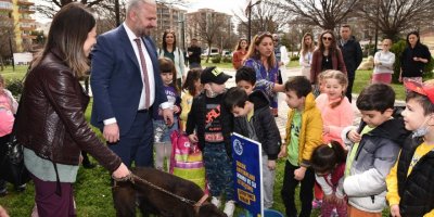 MENEMEN’DE ‘SOKAK HAYVANLARI GÜNÜ’ ETKİNLİĞİ