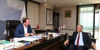 UTKU GÜMRÜKÇÜ MİLLETVEKİLLERİNİ AĞIRLADI