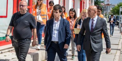 DEMİRKÖPRÜ MÜ SAKİN...? SOYER 'SAKİN MAHALLE'Yİ ZİYARET ETTİ