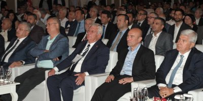 İZMİRLİ ESNAF SANATKARLAR YİNE 'ZEKERİYA MUTLU' DEDİ