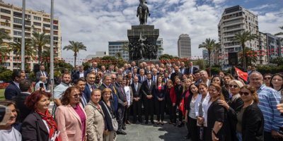 CHP İZMİR 19 MAYIS'TA CUMHURİYET MEYDANI'NDA BULUŞTU