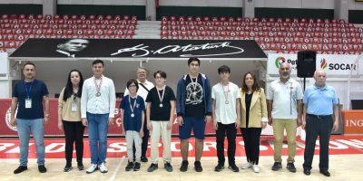 ALİAĞA'DA SATRANÇ TURNUVASI SONUÇLANDI