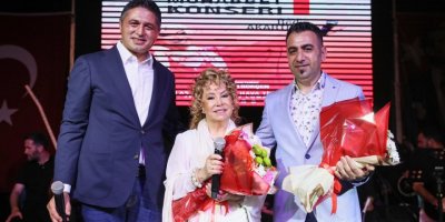 ALİAĞA'DA BEDİA AKARTÜRK RÜZGARI