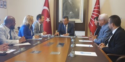 İZMİR GAZETECİLER CEMİYETİ'NDEN SOSYAL MEDYA YASASI GÖRÜŞMELERİ