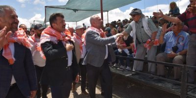 PEHLİVAN’DAN PAZAR YERİ, DAĞ’DAN TESİS MÜJDESİ