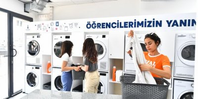 İZMİR BÜYÜKŞEHİR'DEN ÖĞRENCİLERE ÇAMAŞIRHANE HİZMETİ