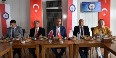 İZMİR EMNİYET MÜDÜRÜ ŞAHNE GAZETECİLERLE BULUŞTU..ÖNEMLİ AÇIKLAMALAR