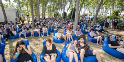 İZMİR'İN 5 İLÇESİNDE 8 GENÇLİK MERKEZİ AÇILIYOR