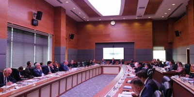 CHP'Lİ SERTEL'DEN FOTOĞRAFLI DEPREMZEDE EVLERİ KUSURLARI