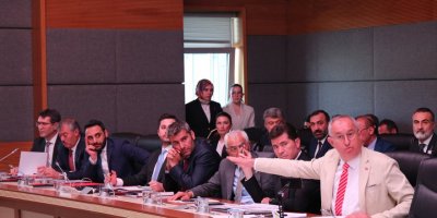 TRT'DE KONUK AĞIRLAMA GİDERLERİNE 100 MİLYON LİRA HARCANMIŞ