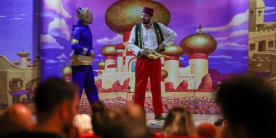 BUCALI ÇOCUKLAR YAZ TİYATROSUNU ÇOK SEVDİ