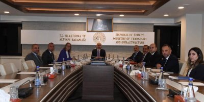 ULAŞTIRMA BAKANLIĞI'NDAN İZMİR'E İKİ MÜJDE