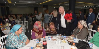 MENEMEN’DE DÜNYA ÇİFTÇİ KADINLAR GÜNÜ ETKİNLİĞİ