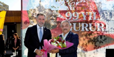BAYRAKLI'DA COŞKULU CUMHURİYET KUTLAMASI