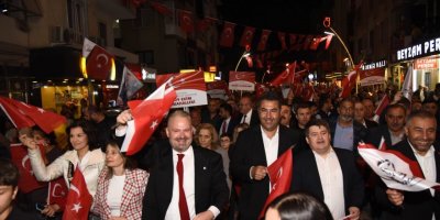 MENEMEN'DE 29 EKİM'DE 29 BİN KİŞİ YÜRÜDÜ