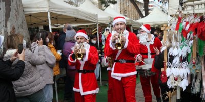 INSTİTUT FRANÇAİS İZMİRLİLERİ 'ÇEVRECİ YENİ YILPAZARI'NA DAVET EDİYOR