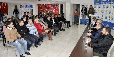 AK PARTİLİ SÜREKLİ:' ÇİĞLİ DEVLET YATIRIMLARI İLE CANLANIYOR'