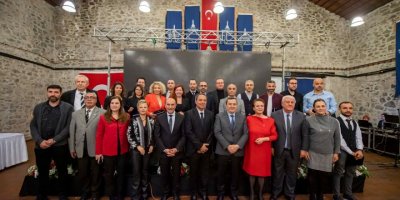 TUNÇ SOYER:' GAZETECİLER BU ÜLKENİN VİCDANIDIR'