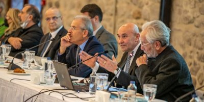 SOYER YENİ HİZMET BİNASINI TARİF ETTİ...ANIT GİBİ OLACAK