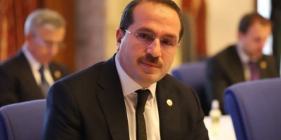 AK PARTİLİ KIRKPINAR SOYER'E 'BAŞKA EĞİTİMİ' SORDU