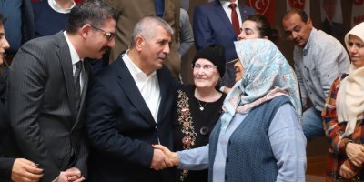 MHP İZMİR'DE 9 BİN ÜYE TÖRENİ