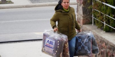 ÇEŞME'DEN DEPREM BÖLGESİNE YARDIM SEFERBERLİĞİ