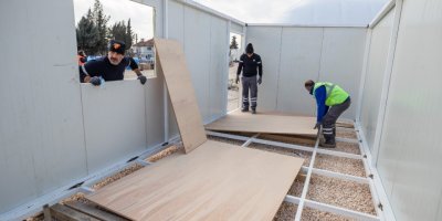 İZMİR BÜYÜKŞEHİR'DEN KAHRAMANMARAŞ SEFERBERLİĞİ