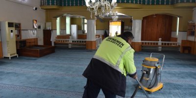 MENEMEN'DE CAMİLER TEMİZLENİYOR