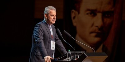 ÖZGENER: ' MUTLU VE BARIŞ İÇİNDE BİR TÜRKİYE HAYALİMİZ VAR'