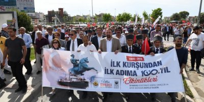 ÇİĞLİ'DE 100. YIL KUTLAMALARI KORTEJLE BAŞLADI