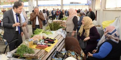 CHP'Lİ DENİZ YÜCEL PAZAR ZİYARETİ YAPTI