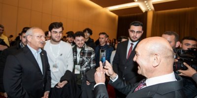 SOYER VE KILIÇDAROĞLU GENÇLERLE BULUŞTU