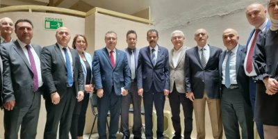 MHP'NİN İZMİR ADAYLARI SEÇMENLERİ İÇİN SAHADA