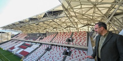 BAKAN KASAPOĞLU'NDAN İZMİR ALSANCAK STADI PAYLAŞIMI