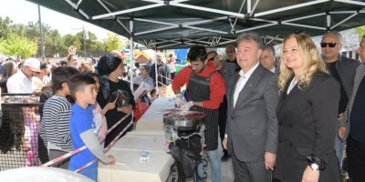 BORNOVA'DA UÇURTMA ŞENLİĞİ