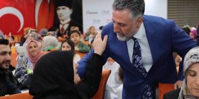 BAYRAKLI BELEDİYE BAŞKANI SANDAL ETKİNLİKTE KONUŞTU