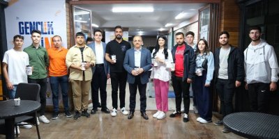 AK PARTİLİ SÜREKLİ GÜN DOĞMADAN SEÇİM ÇALIŞMASI YAPTI