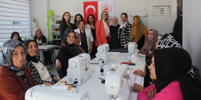 AK PARTİLİ ÇANKIRI SEÇİM KAMPANYASINDA KADINLARDAN İLHAM ALDI