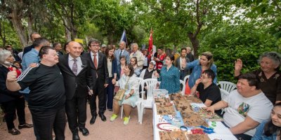 ATATÜRK'E FAŞİST DİYEN TAŞKIN İLE SOYER ETKİNLİĞE KATILDILAR